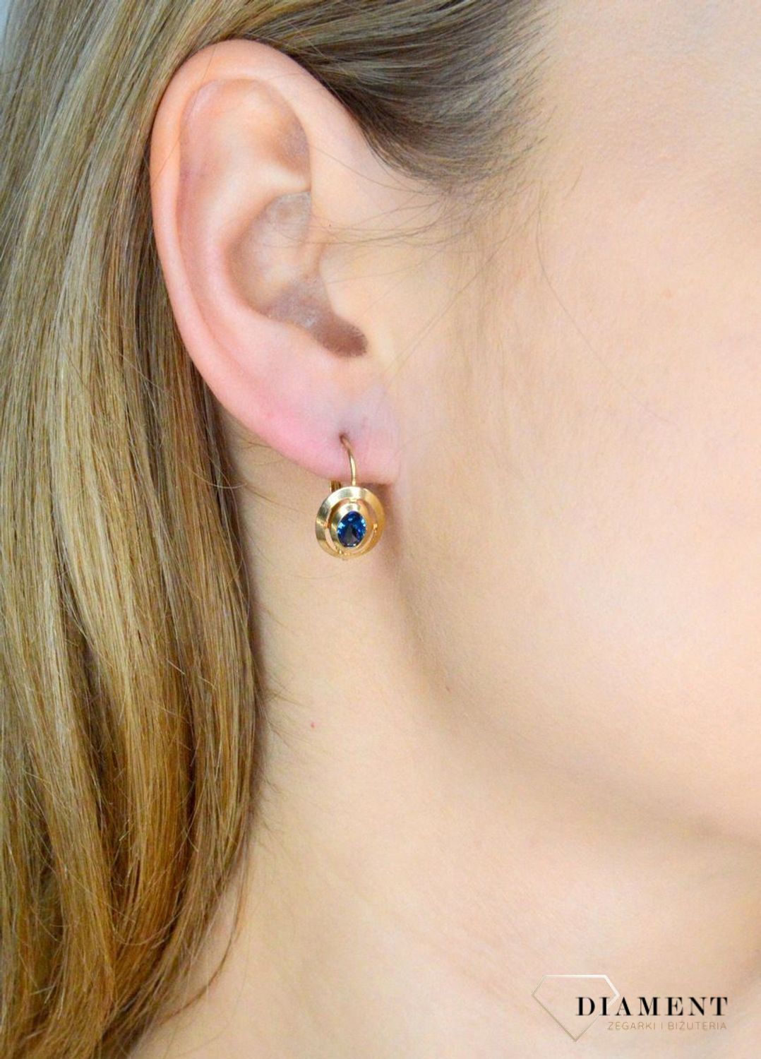 Złote kolczyki damskie 585 owalne z błękitną cyrkonią KL 10168C.jpg